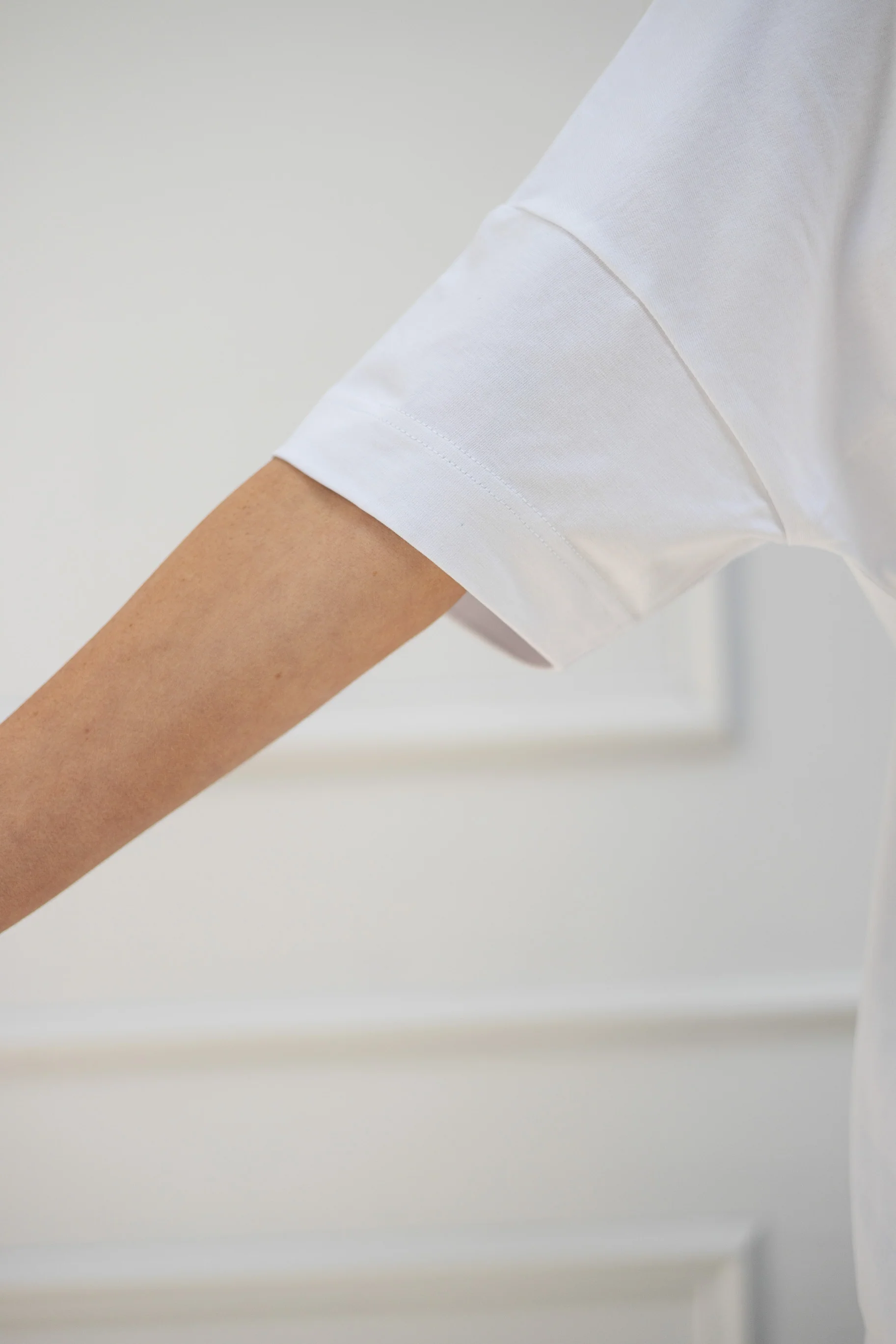 T-Shirt "Iced matcha latte pls" - Image 4